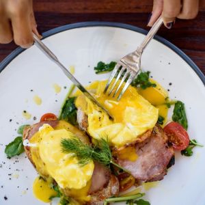 jajka po benedyktyńsku