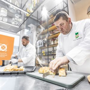 Pomaganie przez gotowanie