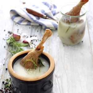 Konfitowanie to znana metoda konserwowania żywności