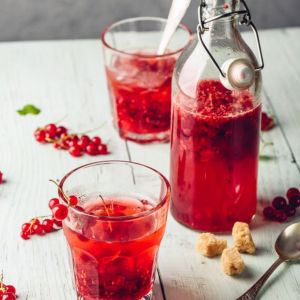 kompot-z-czerwonych-porzeczek