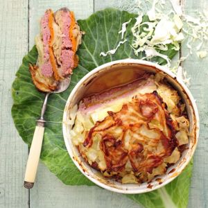 zapiekanka-z-kapusta-wieprzowina-i-batatami