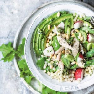 salatka-z-kurczakiem-i-pesto