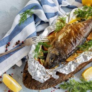 pstrag-z-piekarnika-pieczony-w-folii