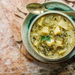 zupa-ogorkowa-na-rosole