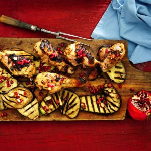 kurczak-z-granatami-na-grillowanych-baklazanach