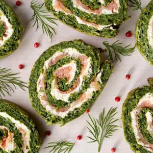 rolada-ze-szpinakiem-i-lososiem