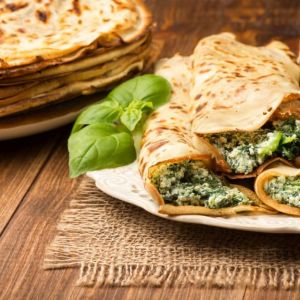 nalesniki-ze-szpinakiem-i-serem-feta