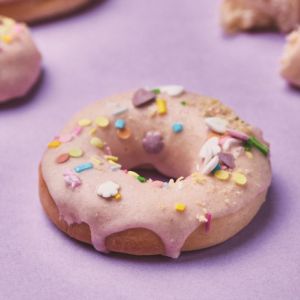 donuty-drozdzowe-z-biala-czekolada