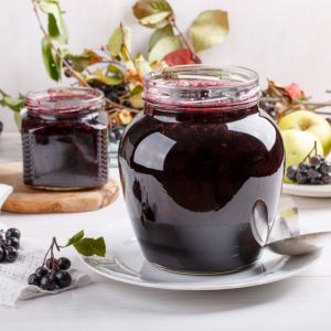 dzem-z-aronii-i-jablek