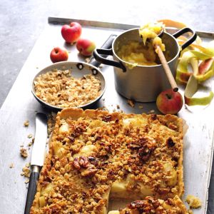 szarlotka-z-orzechowa-kruszonka