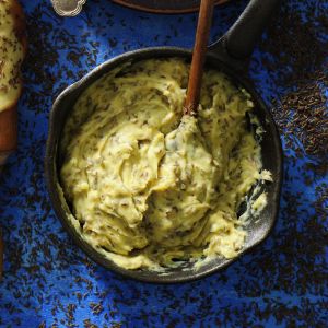 ser-smazony-z-kminkiem