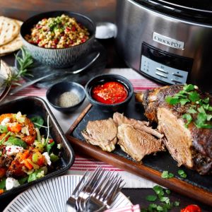 Jak gotować w wolnowarze? 3 zasady gotowania