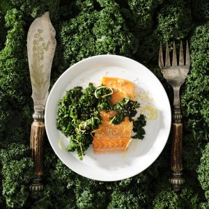 losos-z-jarmuzem-sezamem-i-imbirem