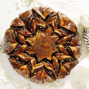 wigilijna-gwiazda-makowca-makowiec-zawijany-w-ksztalcie-gwiazdy