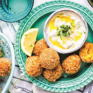 falafel-z-marchewka-i-dip-jogurtowy