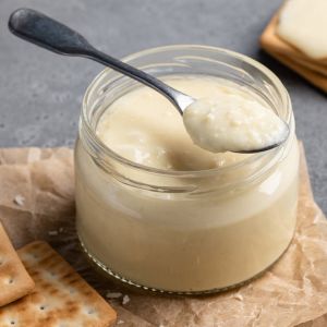 krem z białej czekolady