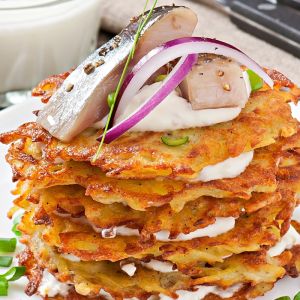 placki ziemniaczane ze śledziem