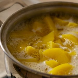 gotowanie ziemniaków