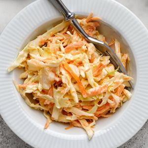 surówka z białej kapusty