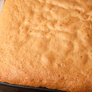 co zrobić, żeby biszkopt nie opadł