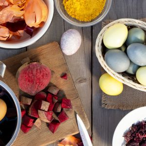 naturalne barwniki do jajek