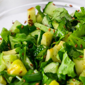 Sałatka z awokado i ogórkiem