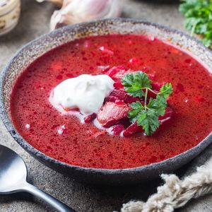 Barszcz ukraiński ze śmietaną - tytułowa.
