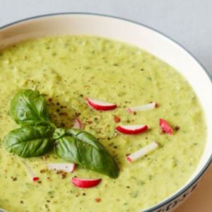 zupa z liści rzodkiewki