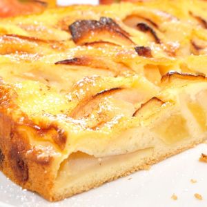 ciasto z budyniem i jabłkami