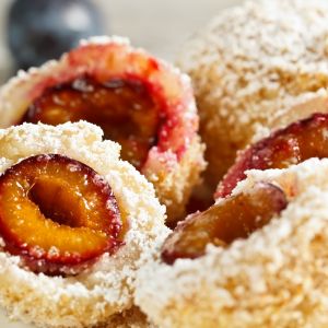 babcine knedle ze śliwkami