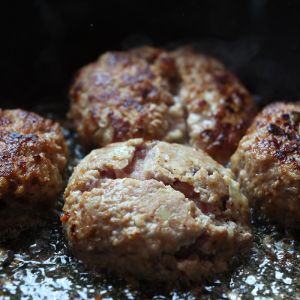 kotlety mielone z niespodzianką