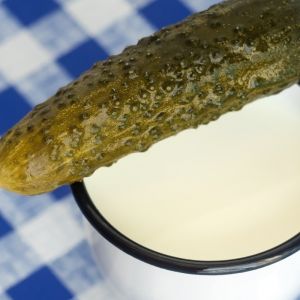 ogórek kiszony i mleko