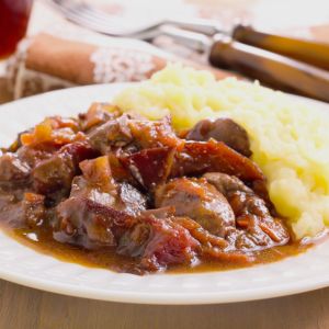 wątróbka ze śliwkami