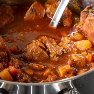 jak zagęścić gulasz