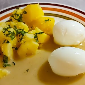 jajka w sosie musztardowym