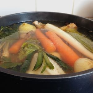 rosół ze skórką parmezanu