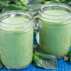 smoothie z nasionami bazylii