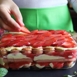 tiramisu z truskawkami