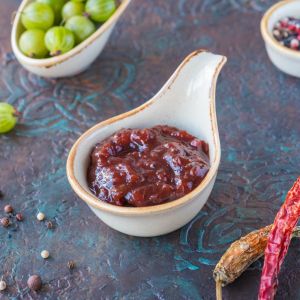 pikantno-słodki sos z agrestu