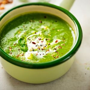 zupa z liści rzodkiewki