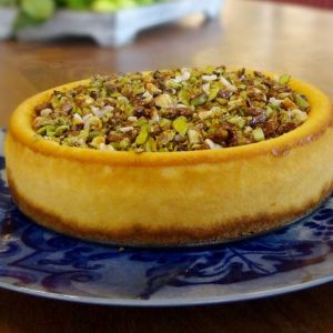 baskijski sernik z pistacjami