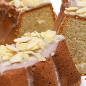 babka z mąki migdałowej