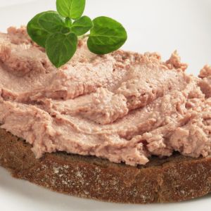 ekspresowy pasztet bez pieczenia z wątróbki