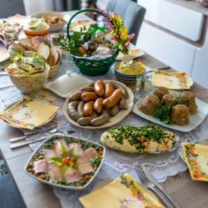 co zrobić z resztek mięs po Wielkanocy