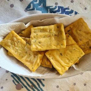 placki z mąki z ciecierzycy