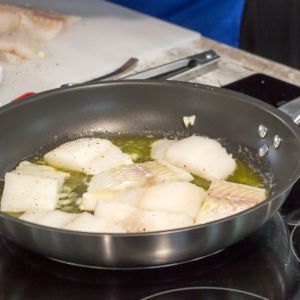 Jak usunąć zapach po smażeniu ryb