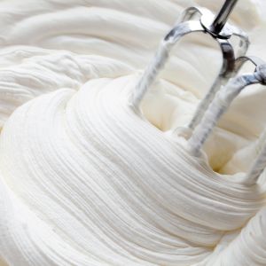 Bita śmietana z mąką ziemniaczaną