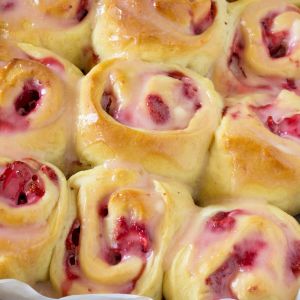 cynamonki z truskawkami