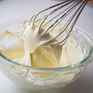 bita śmietana z lemon curd