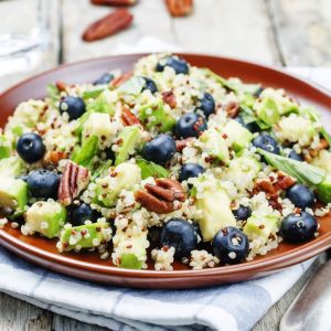 sałatka z borówkami